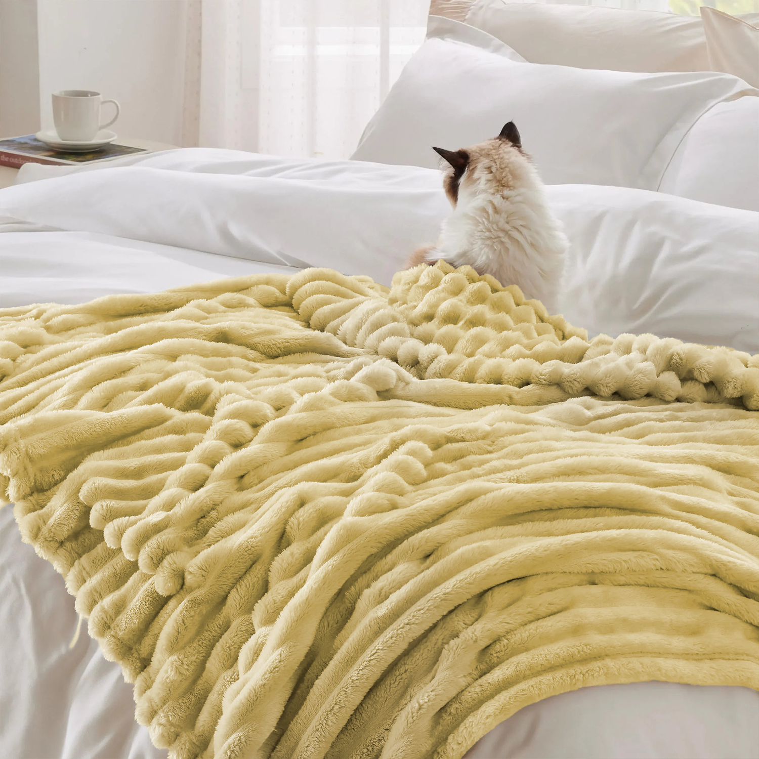 fleeceblanket*milkyyellow