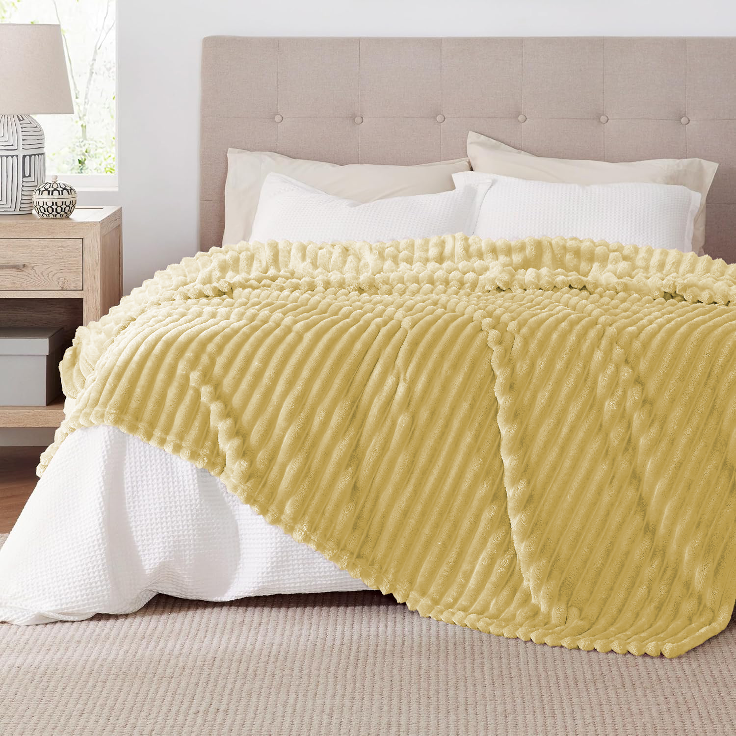 fleeceblanket*milkyyellow